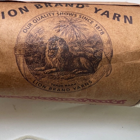 Lion Brand Fishermens Wool Natural Oils 100% Pure Virgin 8 Oz 465 yd Natural 098 - Picture 5 of 8